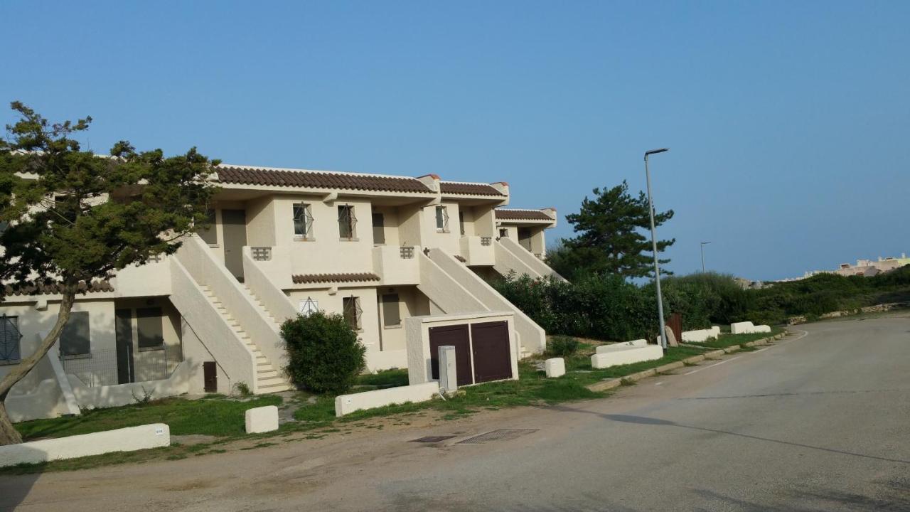 Residence Frontemare Санта Тереза Галура Екстериор снимка
