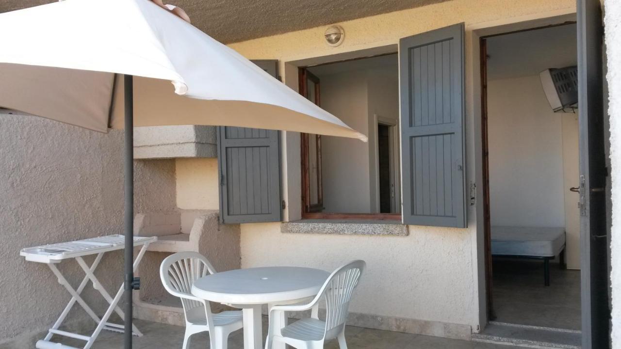 Residence Frontemare Санта Тереза Галура Екстериор снимка