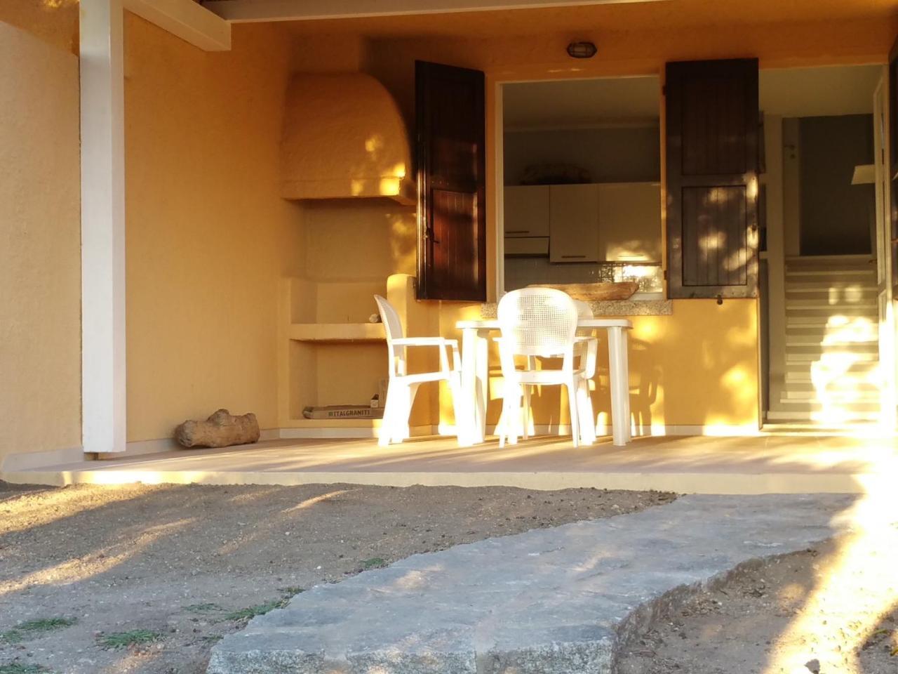 Residence Frontemare Санта Тереза Галура Екстериор снимка