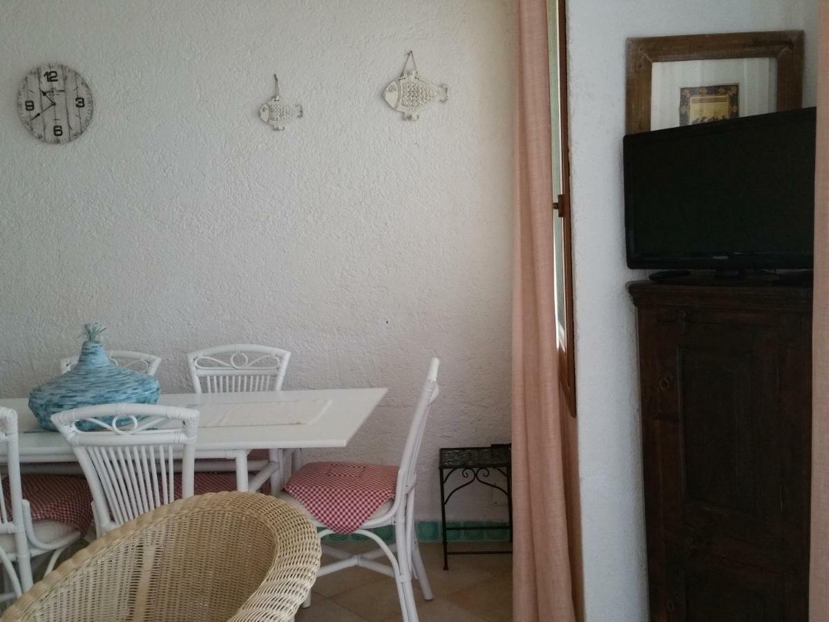 Residence Frontemare Санта Тереза Галура Екстериор снимка