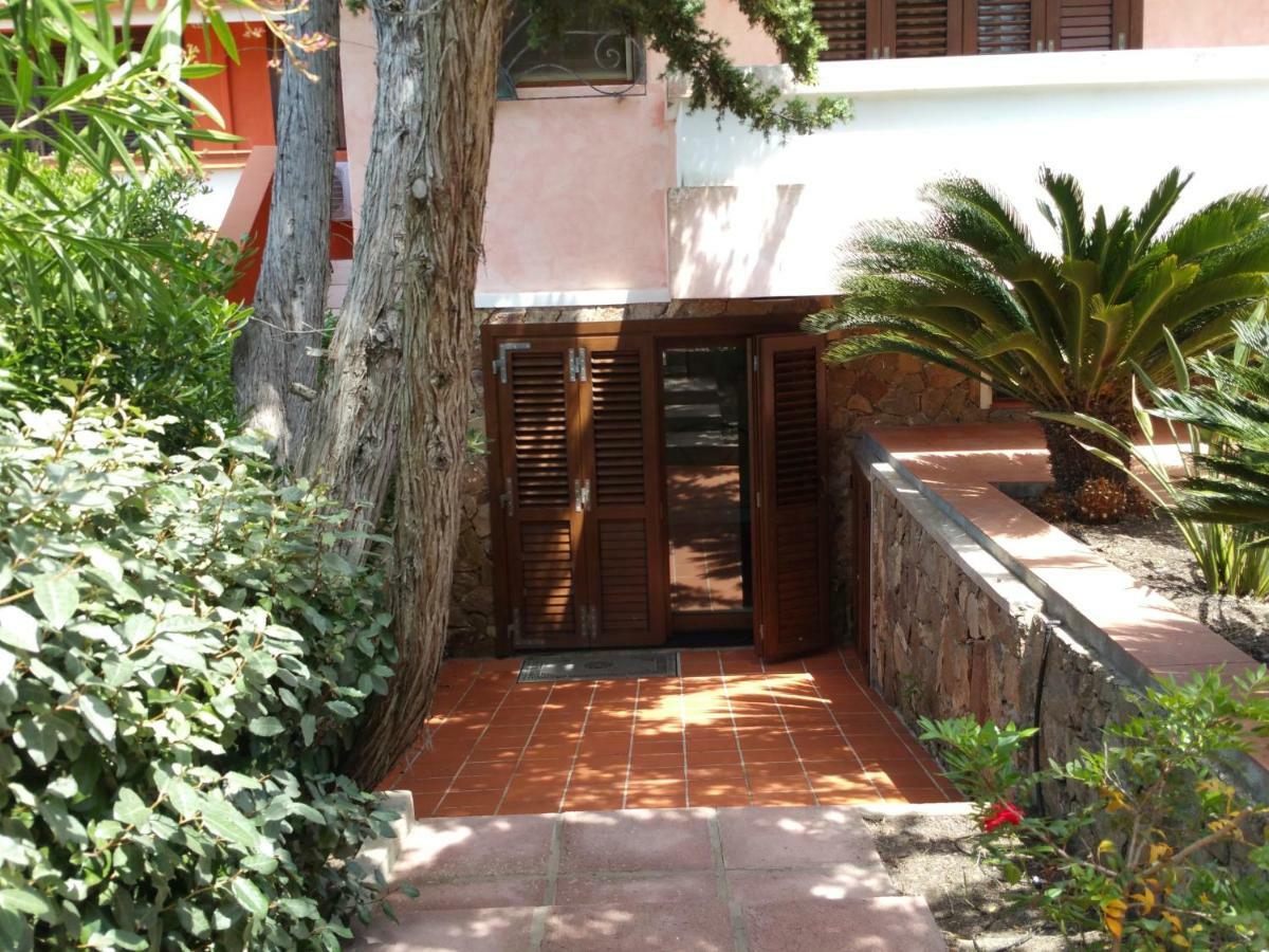 Residence Frontemare Санта Тереза Галура Екстериор снимка